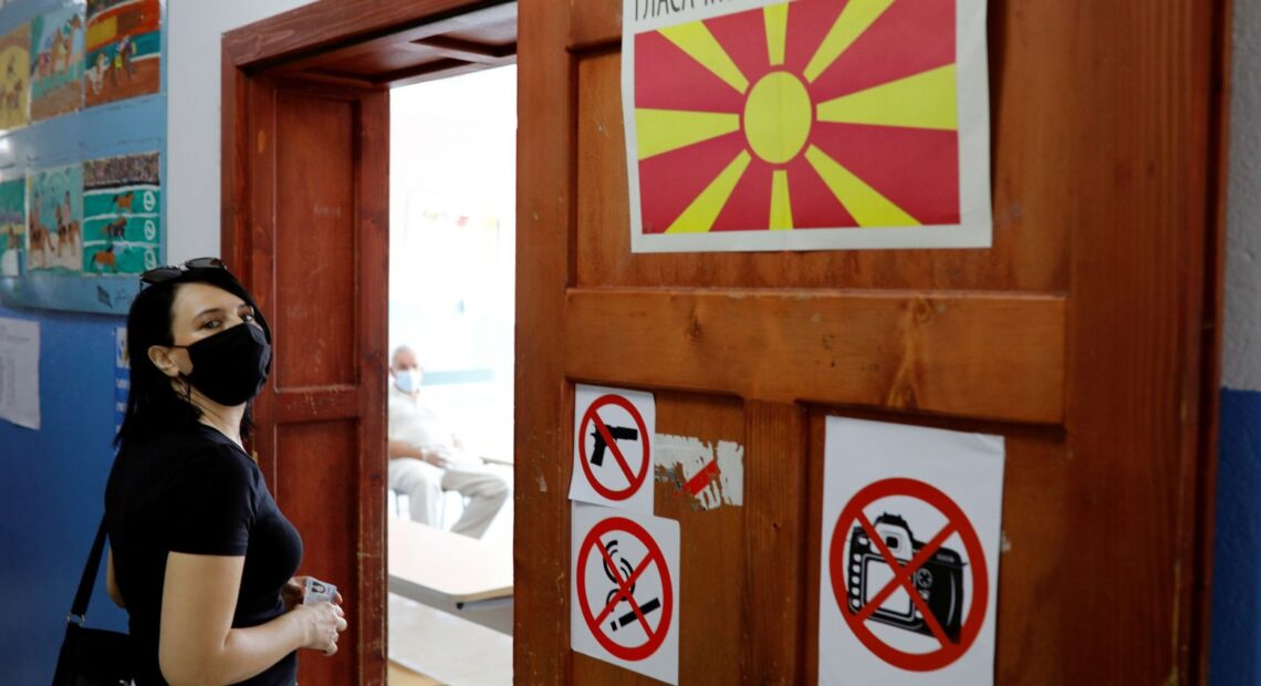 Βόρεια Μακεδονία – Το Vmro ζητά πρόωρες βουλευτικές εκλογές – Υπόσχεται αλλαγές στη Συμφωνία των Πρεσπών