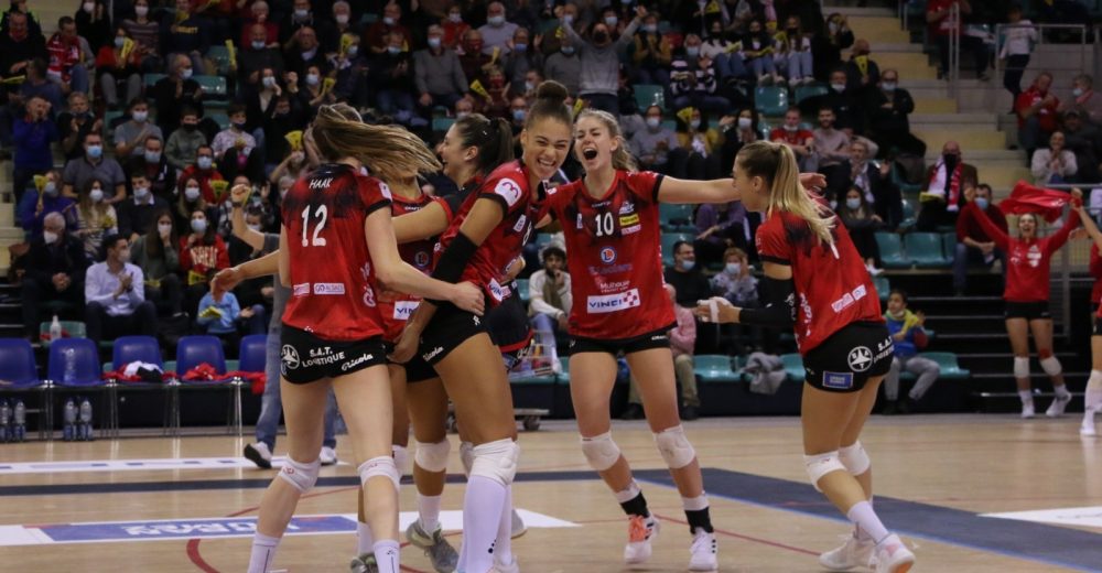Γαλλία: Η Λαμπρούση πανηγύρισε στον «εμφύλιο» με την Σπανού