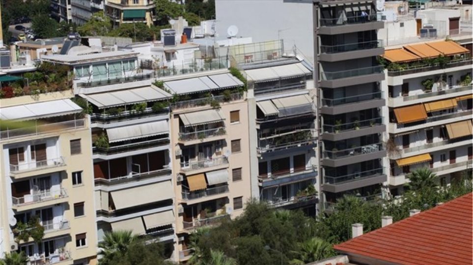 ΕΝΦΙΑ: Χαμηλότερος για τους περισσότερους ιδιοκτήτες ακινήτων το 2022 (vid)