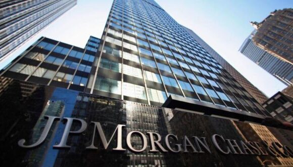 Η Jp Morgan μηνύει την Tesla για Warrants 162,2 εκατ