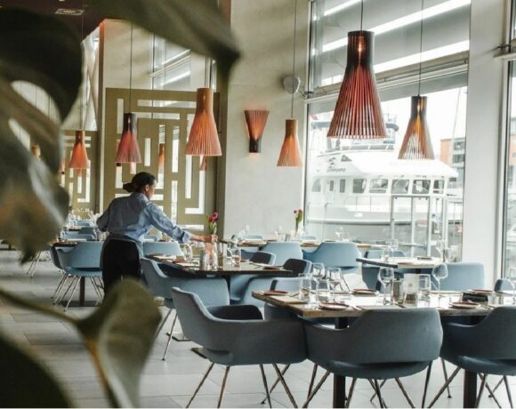 Κλάδος φιλοξενίας: Γιατί υπήρξε έλλειψη προσωπικού το φετινό καλοκαίρι