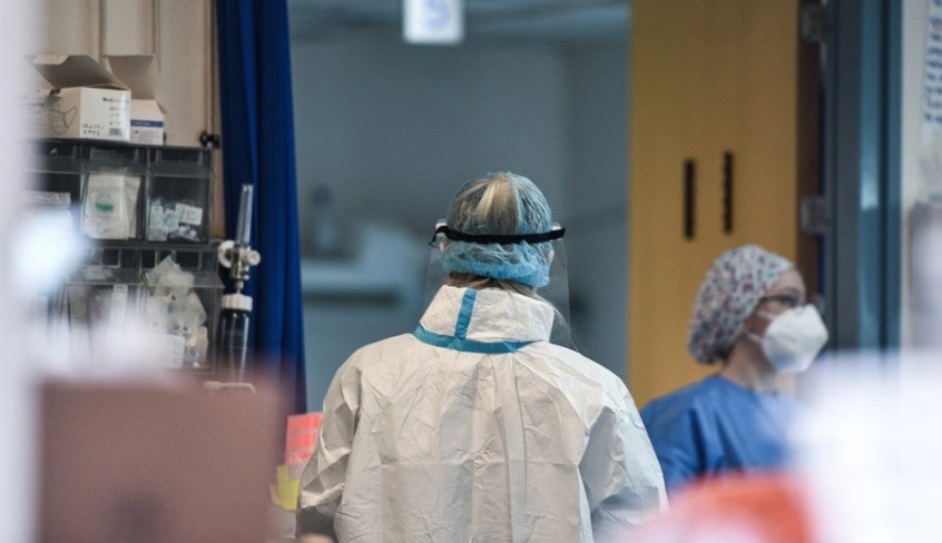 Κορωνοϊός: «Χτυπά» τους αρνητές το 5ο κύμα – Προβλέψεις για 10