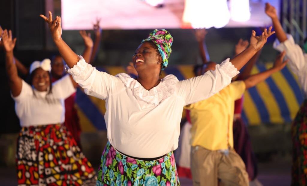 Μπαρμπέιντος – Προεδρευόμενη κοινοβουλευτική δημοκρατία από σήμερα στο νησί – Αποκήρυξαν τη βασίλισσα Ελισάβετ