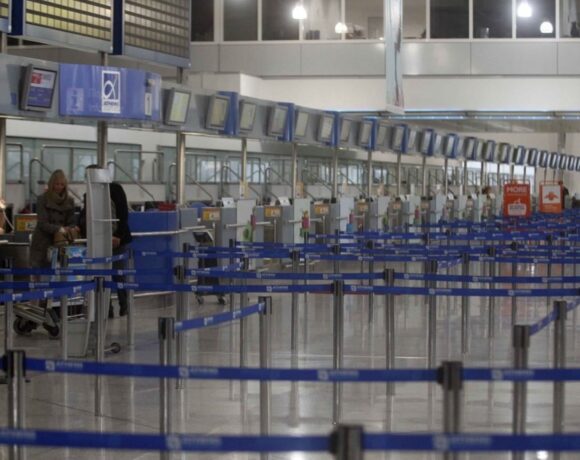 Μποτσουάνα: Έλληνες που ζουν στη χώρα ψάχνουν τρόπο να φύγουν για Χριστούγεννα (vid)