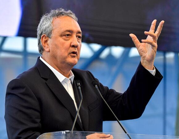 Οι βόρειες χώρες καλούν επιτακτικά τον Μπαρέλι να ορίσει εκλογές