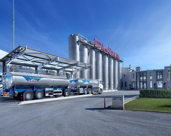 Οριστική ανάκληση της πιστοποίησης παραγωγής φέτας από την εταιρεία La Farm