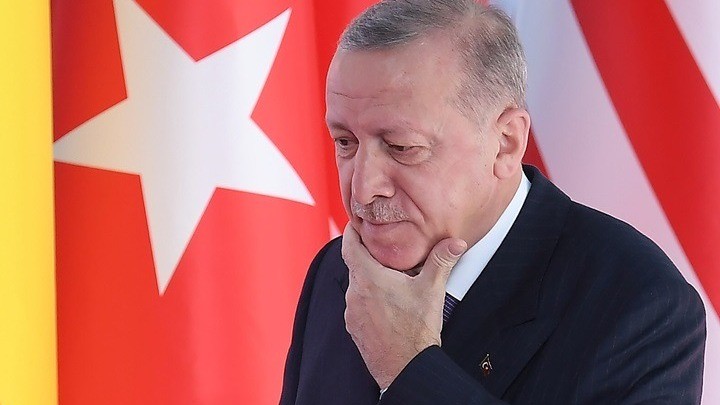 Πτώση τουρκικής λίρας: Ο Ερντογάν διέταξε έρευνα για πιθανή χειραγώγηση