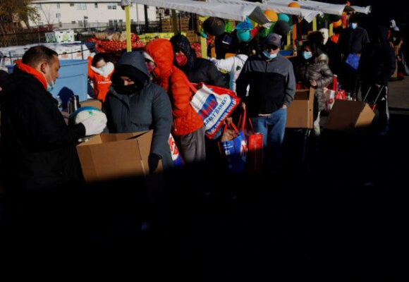 Τουρκία – Εφιάλτης για τους πολίτες η κατάρρευση της λίρας – Βγαίνουν στους δρόμους κατά του Ερντογάν που μιλά για «συνωμοσία»