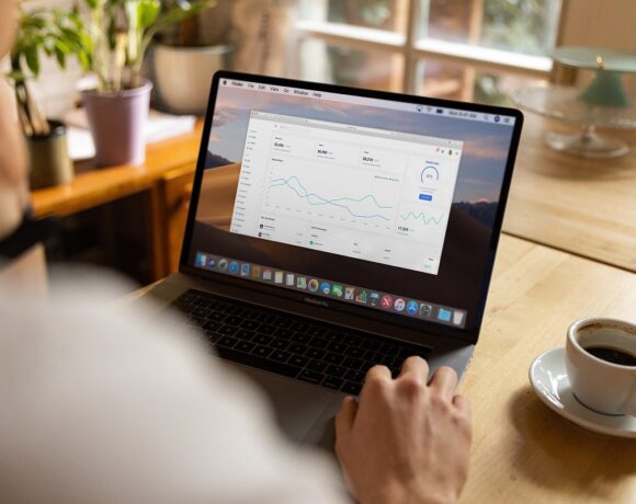 Digital Nomads Like Greece But More Needs To Be Done