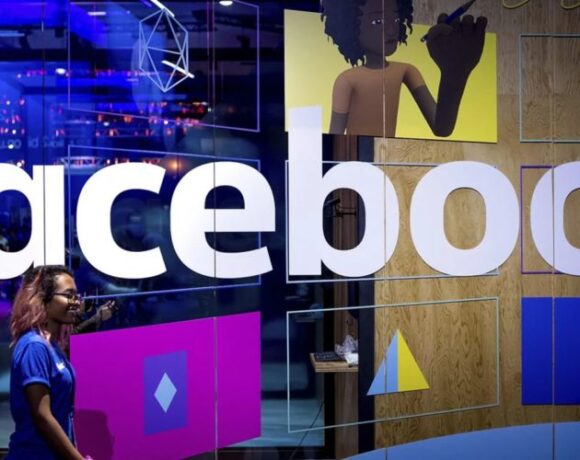 Google, Apple, Facebook, Twitter και Tiktok υποχρεούνται να ανοίξουν γραφεία στη Ρωσία
