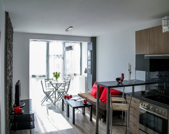 Greek Hoteliers Urge Health Protocols For Airbnb Style Rentals