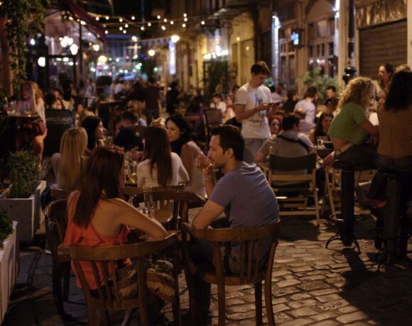 Greek Hotels And Restaurants See Strong Upturn In Q3 Turnover