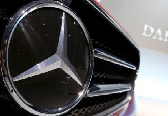 Mercedes Benz: Ανακαλεί 12