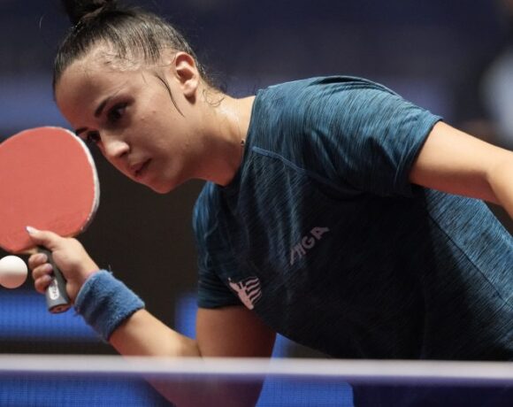 Αμετάβλητη η κορυφή στους πίνακες αξιολόγησης