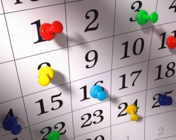 Αργίες 2022: Όλες οι ημερομηνίες και τα τριήμερα της νέας χρονιάς