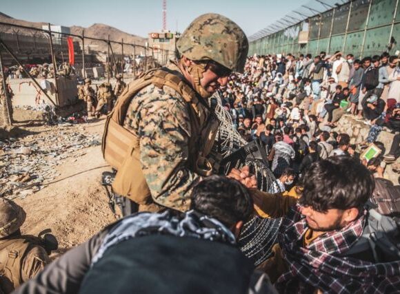 Αφγανιστάν – Πληροφοριοδότης καταγγέλλει κωλυσιεργία του υπουργείου εξωτερικών κατά την εκκένωση