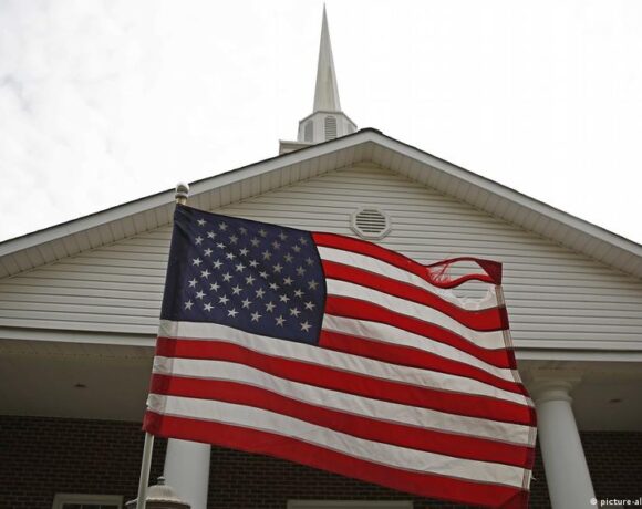 ΗΠΑ – 1 στους 3 δηλώνει «άθεος» ή «άθρησκος» – Εντείνεται η τάση «εκκοσμίκευσης»