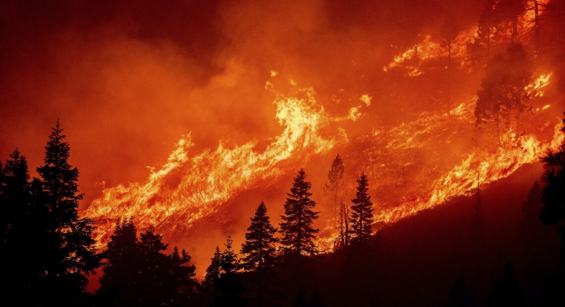 ΗΠΑ – Συνέλαβαν πατέρα και γιο για την πυρκαγιά που έκαιγε επί 67 ημέρες στην Καλιφόρνια