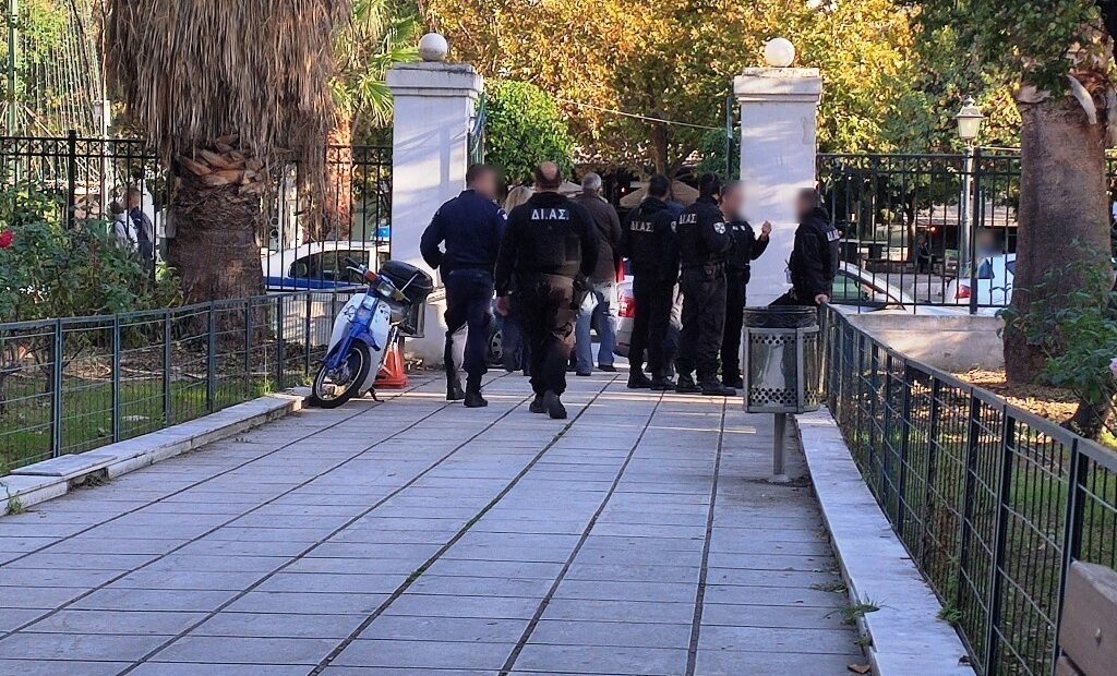 Θεματοφύλακες του Συντάγματος – Πιερία: Υπό κράτηση, διώκονται για κακούργημα και τρία πλημμελήματα