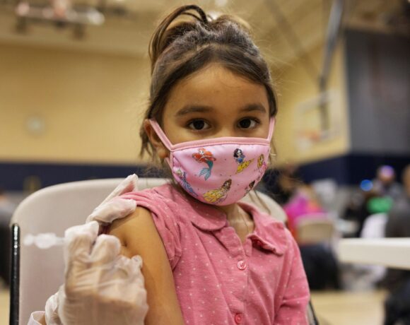 Ιταλία – Αύξηση καταγράφεται στους θανάτους από κοροναϊό – Ξεκίνησε ο εμβολιασμός των παιδιών 5 11 ετών