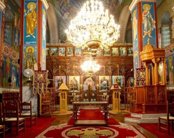 Με τηλεφωνικά ραντεβού οι Θείες Λειτουργίες για τα Χριστούγεννα στα Ιωάννινα