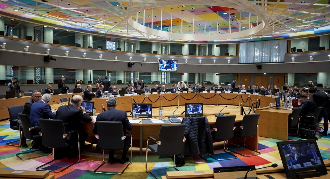 Στο Eurogroup η εκταμίευση 767 εκατ