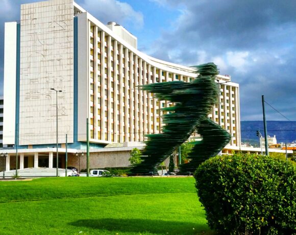 ΣΥΜΒΑΙΝΕΙ ΤΩΡΑ: Και εγένετο Conrad και Waldorf Astoria Residences στην Αθήνα | Στρατηγική συνεργασία της Hilton με την Ιονική Ξενοδοχειακή για την ανάπτυξη ενός πολυτελούς ξενοδοχείου και ιδιωτικών κατοικιών στο κέντρο της Αθήνας  