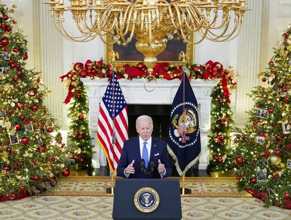 Τζο Μπάιντεν: Καλεί τους Αμερικανούς να αναζητήσουν «το φως και την ενότητα» μπροστά στις δοκιμασίες της πανδημίας