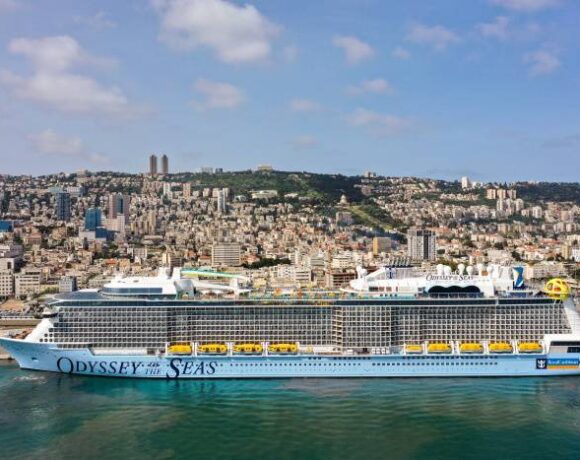 Φλόριντα – 55 εμβολιασμένα… κρούσματα σε κρουαζιερόπλοιο με χιλιάδες επιβαίνοντες