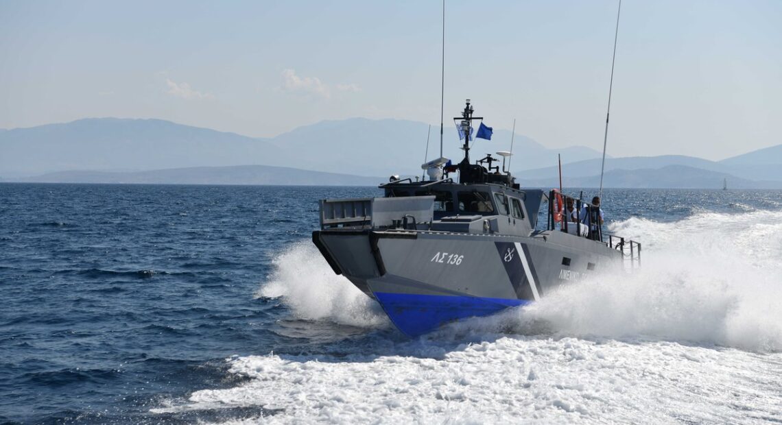 Φολέγανδρος: Βυθίστηκε σκάφος – Σε εξέλιξη επιχείρηση διάσωσης μεταναστών