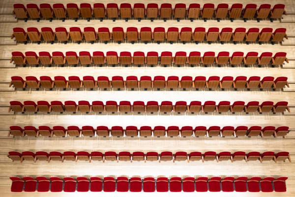 «Φτηνά τσιγάρα», Κωνσταντίνος Βήτα και Γιοβάννα στην Εναλλακτική Σκηνή της ΕΛΣ – Αναλυτικά το πρόγραμμα