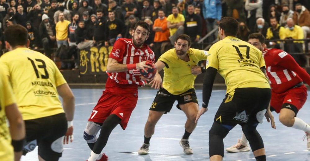Χαντμπολ πρεμιέρ: Ισόπαλο το ντέρμπι, νέα νίκη ο Ιωνικός