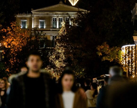 Covid 19: Omicron Dampens Christmas Cheer In Greece, New Measures On The Table