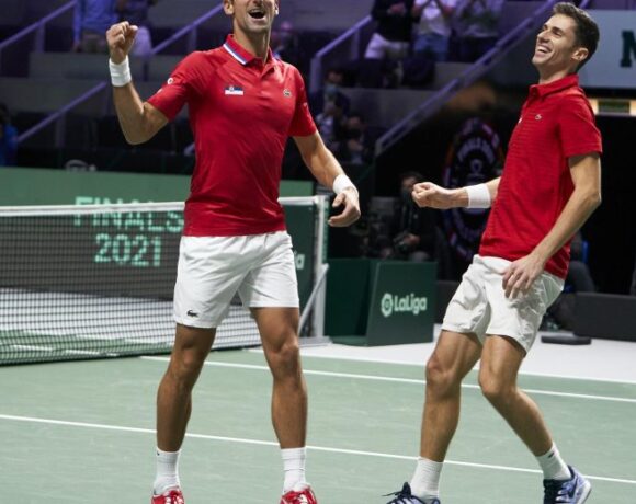 Davis Cup: Με υπογραφή Τζόκοβιτς στα ημιτελικά η Σερβία