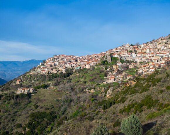 Holiday Season Fueling Occupancy At Greek Winter Destinations, Says Minister