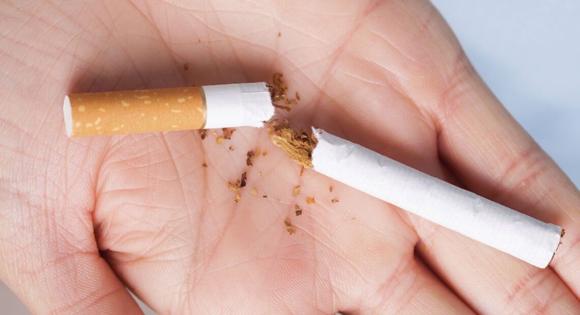 No Smoking: Σε ποια χώρα απαγορεύεται οι νέοι να αγοράζουν προϊόντα καπνού εφ’ όρου ζωής