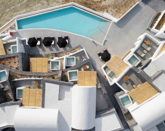 Santo Maris Oia Luxury Suites & Spa Is A Michelin Selected Hotel For 2022