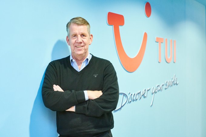 TUI Chief Sees Reason to Be Positive in 2022