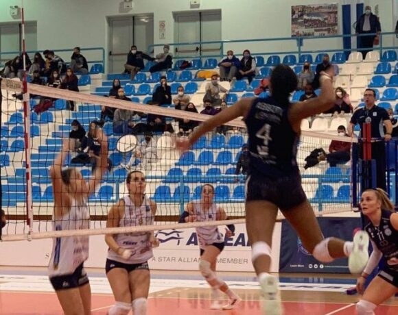 Α1 γυναικών, ΑΟ Θήρας Πανναξιακός 3 0: Με όπλο την επίθεση