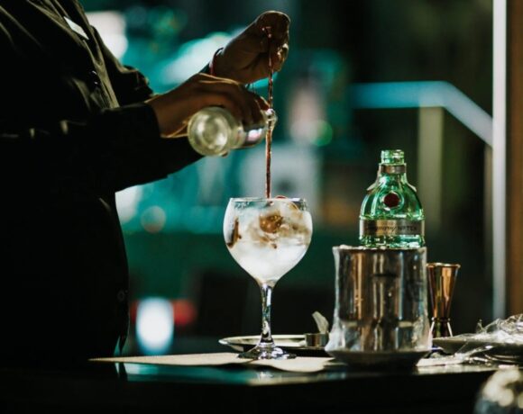 Αυτές είναι οι 7 κορυφαίες τάσεις στα ποτά για το 2022 – Eμφιαλωμένα κοκτέιλ και Bubble Tea