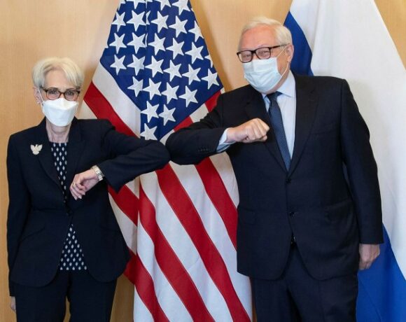 Γενεύη – Οι ΗΠΑ επισημαίνουν στη Ρωσία τη δέσμευσή τους στις διεθνείς αρχές της κυριαρχίας