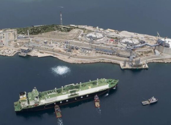 Ενέργεια: Πλημμύρισαν με φορτία Lng οι εγκαταστάσεις του ΔΕΣΦΑ στη Ρεβυθούσα