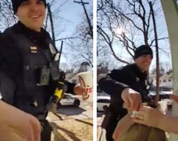 ΗΠΑ: Συνέλαβαν ντελιβερά και ανέλαβαν να παραδώσουν την παραγγελία με το… περιπολικό