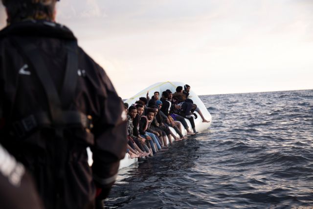 Ιταλία – Τετρακόσιοι σαράντα μετανάστες αποβιβάστηκαν στη Σικελία – Περισσότεροι από 67