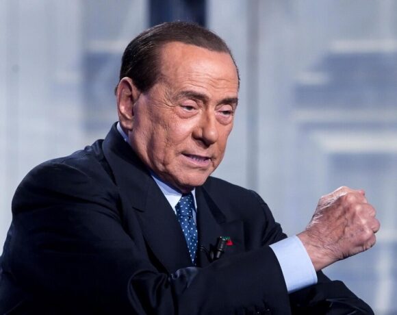 Μπερλουσκόνι: Η ύστατη προσπάθεια του «Καβαλιέρε» να διεκδικήσει την προεδρεία της Ιταλίας