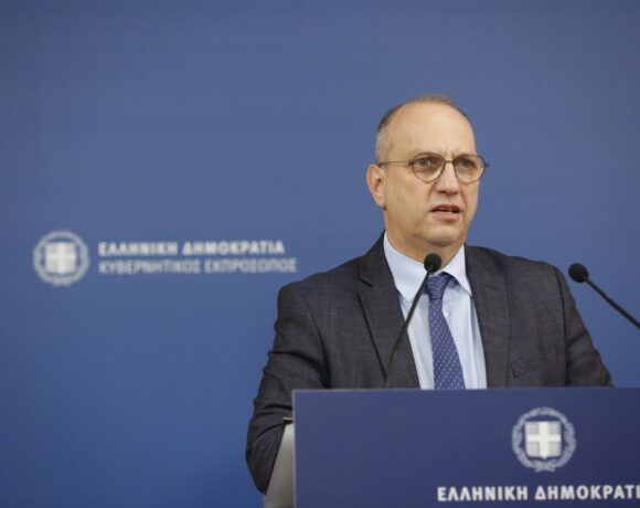 Οικονόμου για πρόταση δυσπιστίας: Ο κ
