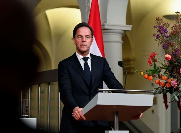 Ολλανδία – Σχεδόν τα μισά από τα υπουργεία της νέας κυβέρνησης αναλαμβάνουν γυναίκες