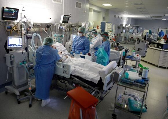 Πολωνία: Θερίζουν οι νέες μολύνσεις – Εκκληση για τηλεργασία