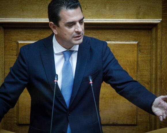 Σκρέκας: Στο α’ εξάμηνο του 2022 η αντικατάσταση σε παλιές ηλεκτρικές συσκευές