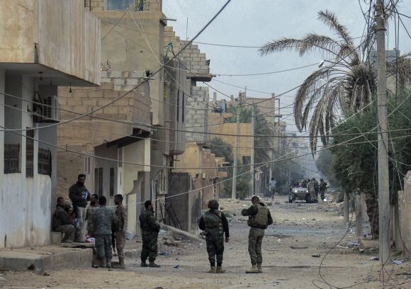 Συρία: Συνεχίζονται για τρίτη ημέρα οι μάχες ανάμεσα στο Isis και τις κουρδικές δυνάμεις